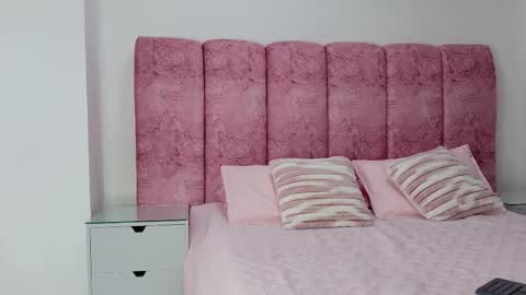 Kendall online show from January 10, 11:56 am