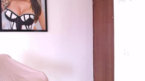 Snapshot of _kerryleen chatting on June 26, 5:28 pm Dani online show from June 26, 5:28 pm