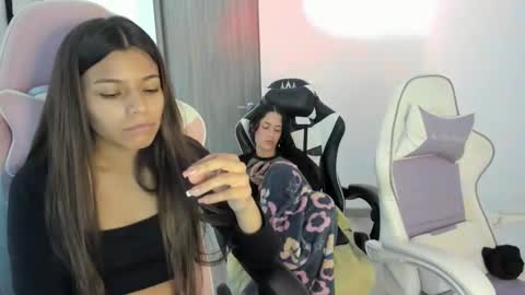 khloe sweet online show from December 2, 8:26 pm