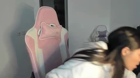 khloe sweet online show from January 9, 9:05 pm