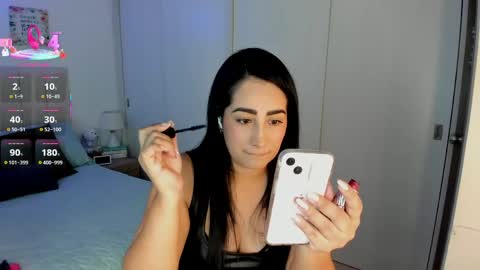 Snapshot of _kimdesire chatting on May 2, 9:09 pm Kim online show from May 2, 9:09 pm