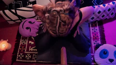 Snapshot of _kimikatt__ chatting on January 12, 7:53 am Kendall online show from January 12, 7:53 am