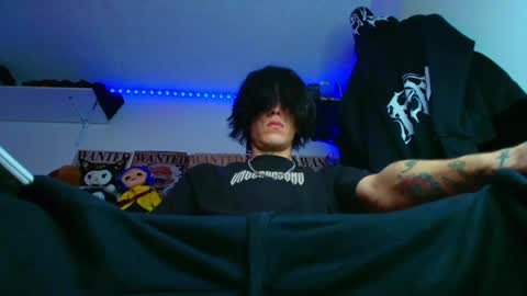 Snapshot of _kingshadows_ chatting on June 2, 7:27 pm SHADOW online show from June 2, 7:27 pm