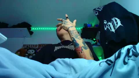 Snapshot of _kingshadows_ chatting on July 3, 9:32 pm SHADOW online show from July 3, 9:32 pm