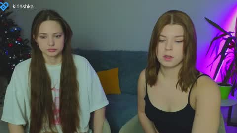 Molly   Emily online show from January 8, 11:21 am