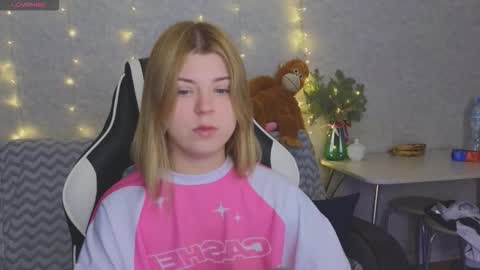 Molly   Emily online show from February 28, 5:36 pm