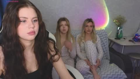 Molly   Emily online show from April 28, 5:51 pm