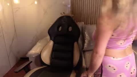 _kitten_1 online show from January 11, 6:02 pm