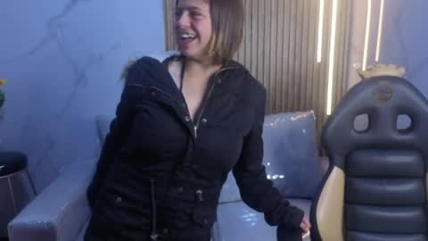 _kitten_1 online show from May 27, 5:37 am