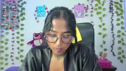 Snapshot of _kitty_moon2 chatting on June 24, 2:43 am Stefany online show from June 24, 2:43 am