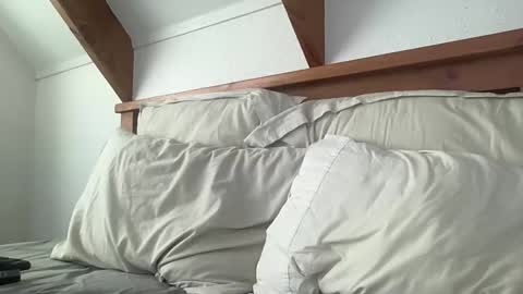 Snapshot of _kiwi_cock chatting on February 6, 8:01 pm Kiwi online show from February 6, 8:01 pm