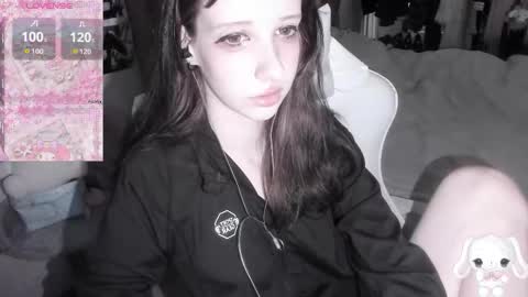  kuro  online show from March 4, 8:20 am