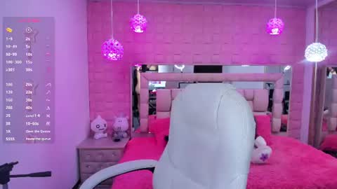 Laura online show from August 1, 12:59 pm