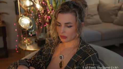 Snapshot of _lady__m_ chatting on June 2, 6:26 am _lady__m_ online show from June 2, 6:26 am