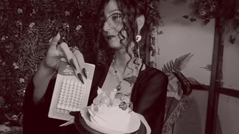 Snapshot of _lady_luna_ chatting on December 30, 3:58 am Lady Luna online show from December 30, 3:58 am