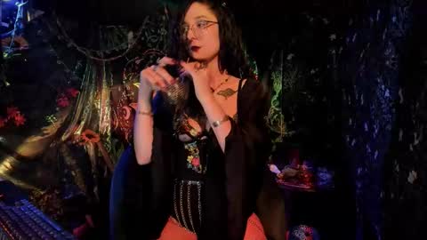 Snapshot of _lady_luna_ chatting on November 13, 12:09 am Lady Luna online show from November 13, 12:09 am