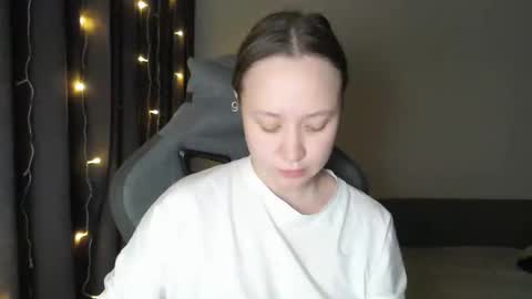 _lalune_ online show from January 18, 8:23 pm