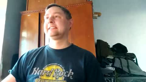 Snapshot of _lastjedi_ chatting on February 13, 12:43 pm OBI-WAN online show from February 13, 12:43 pm