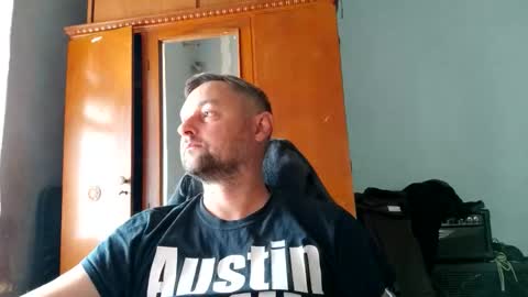 Snapshot of _lastjedi_ chatting on September 29, 8:30 am OBI-WAN online show from September 29, 8:30 am