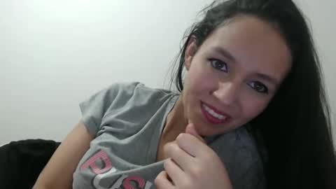 Snapshot of _laureneyes chatting on December 14, 4:01 am Lauren 3 online show from December 14, 4:01 am