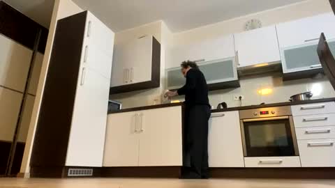 Snapshot of _layne chatting on January 15, 4:00 pm Layne online show from January 15, 4:00 pm