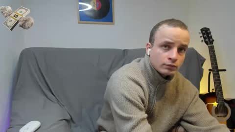 Snapshot of _layne chatting on February 12, 12:55 pm Layne online show from February 12, 12:55 pm