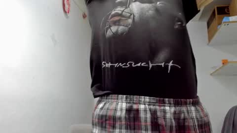 Snapshot of _layne chatting on March 19, 11:25 am Layne online show from March 19, 11:25 am