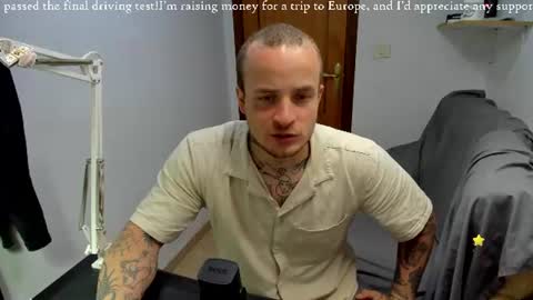 Snapshot of _layne chatting on June 16, 3:25 pm Layne online show from June 16, 3:25 pm