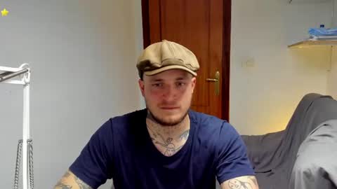 Snapshot of _layne chatting on June 26, 4:00 pm Layne online show from June 26, 4:00 pm