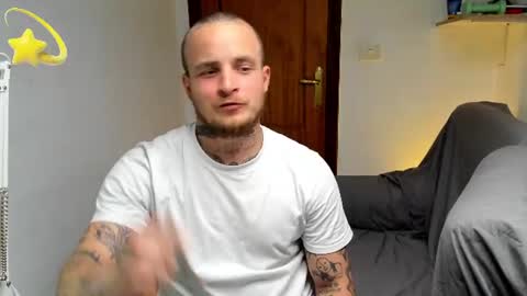 Snapshot of _layne chatting on July 14, 5:40 pm Layne online show from July 14, 5:40 pm