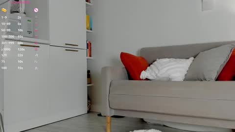 leksi online show from December 5, 4:58 pm