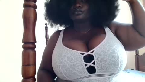 Snapshot of _licious_ chatting on July 23, 12:03 pm Licious online show from July 23, 12:03 pm