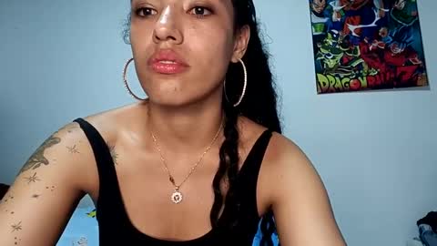 Snapshot of _lili_rose chatting on January 22, 3:52 am Lili online show from January 22, 3:52 am