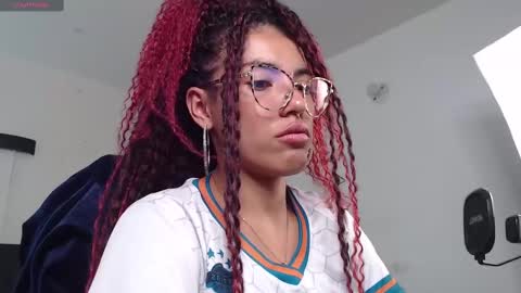 Snapshot of _lili_rose chatting on February 20, 8:14 pm Lili online show from February 20, 8:14 pm