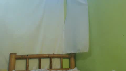 Snapshot of _lilies_gigi_ chatting on November 26, 11:50 pm _lilies_gigi_ online show from November 26, 11:50 pm