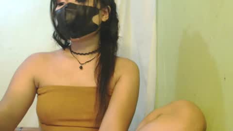 Snapshot of _lilies_gigi_ chatting on July 4, 2:18 am _lilies_gigi_ online show from July 4, 2:18 am