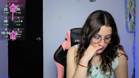 Snapshot of _lindasy_ chatting on May 11, 3:12 am Lindasy online show from May 11, 3:12 am