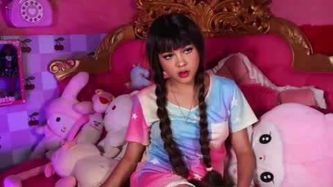 _little_glrl_ online show from March 8, 1:04 pm