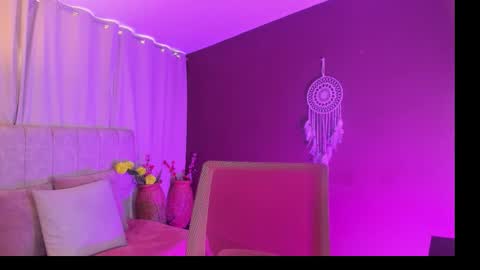 Ivy 3 online show from January 9, 7:15 pm