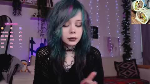 Snapshot of _lollyshy_ chatting on January 10, 9:44 am Lolly online show from January 10, 9:44 am