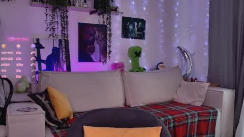 Snapshot of _lollyshy_ chatting on February 4, 9:37 am Lolly online show from February 4, 9:37 am