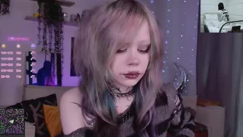 Snapshot of _lollyshy_ chatting on February 28, 8:48 am Lolly online show from February 28, 8:48 am