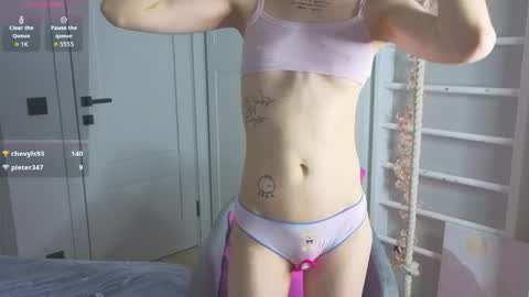 Snapshot of _lollyypop_ chatting on November 14, 5:28 am Emma online show from November 14, 5:28 am