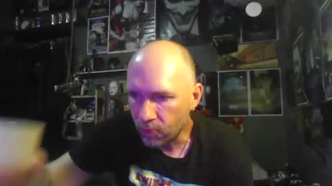 Snapshot of _longfellow chatting on September 17, 4:03 am That guy online show from September 17, 4:03 am