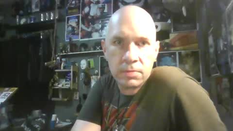 Snapshot of _longfellow chatting on September 25, 2:37 am That guy online show from September 25, 2:37 am