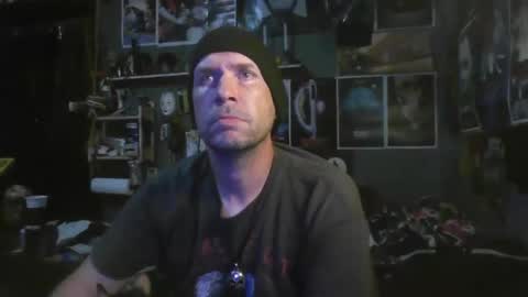 That guy online show from November 14, 4:33 am