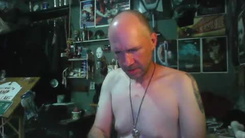 Snapshot of _longfellow chatting on June 20, 4:54 pm That guy online show from June 20, 4:54 pm
