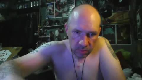 Snapshot of _longfellow chatting on June 21, 8:00 pm That guy online show from June 21, 8:00 pm