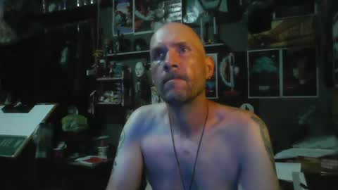 Snapshot of _longfellow chatting on June 25, 6:18 am That guy online show from June 25, 6:18 am
