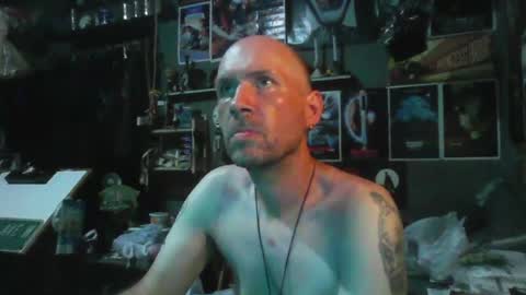 Snapshot of _longfellow chatting on June 30, 3:40 am That guy online show from June 30, 3:40 am